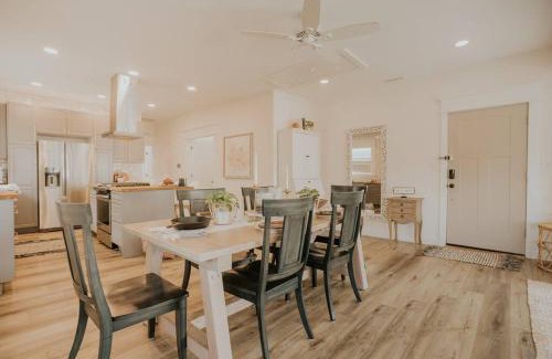 Ventnor City Casa | Coastal Elegance Close to Beach & Downtown