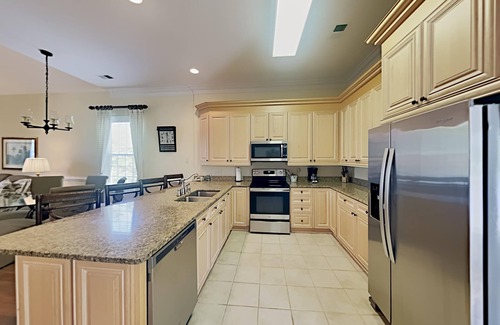 Pawleys Island Villa | Coastal Escape at Greenhaven Inviting 4BR3BA Condo