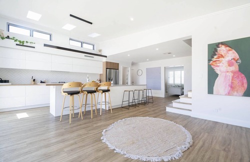 Mullaloo Casa | Coastal Escape Near Mullaloo Beach!