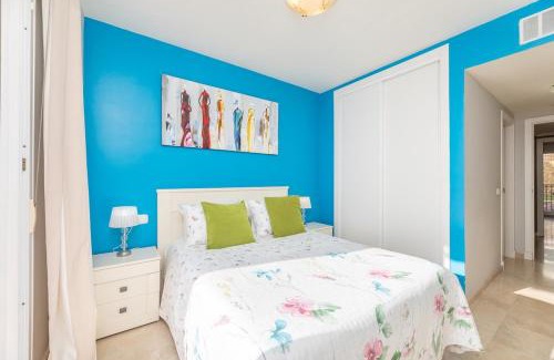Castillo de Sabinillas Apartamento | Coastal Escape & Sea Views by Domvia