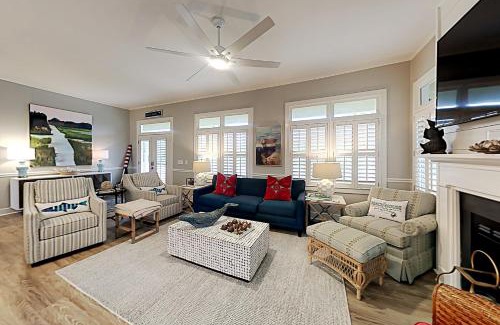 Litchfield by the Sea Casa | Coastal Escape