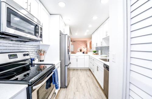 Boca Raton Apartamento | Coastal Escape Walk to Beach Pool and Gym