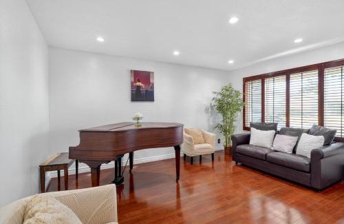 Sea View Estates Casa | Coastal Escape with Private Mini Golf home