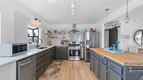 Mount Helix Casa | Coastal Farmhouse with Views