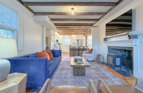 Scarborough Casa | Coastal Gathering House - Spacious 4-bedroom house close to Portland