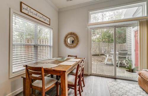 Wilmington Casa | Coastal Gem 3 half Mi from Wrightsville Shoreline