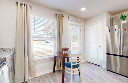 Ocean Isle Beach Casa | Coastal Gem