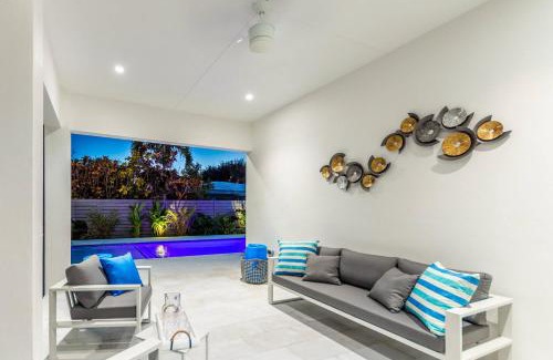 North Andrews Gardens Casa | Coastal Glam