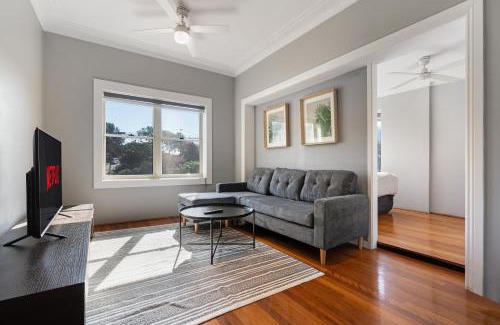 Vaucluse Apartamento | Coastal Haven: Modern 3BR Apartment in Vaucluse