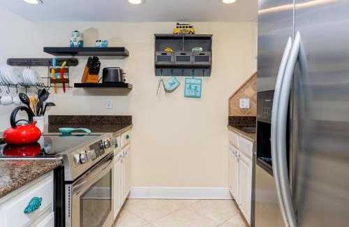 Pensacola Beach Casa | Coastal Haven