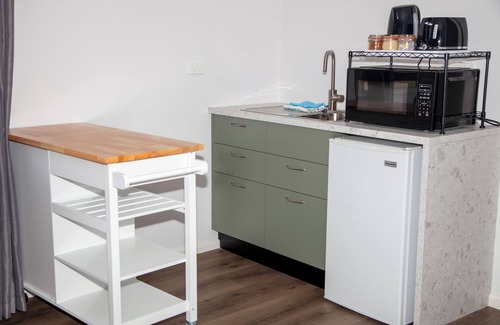 Dalmeny Apartamento | Coastal Hideaway, is less than a 7min stroll from 2 beautiful beaches.