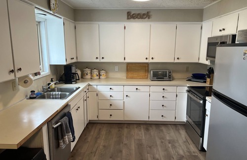 Long Beach Casa | Coastal Home on Edge of Town with Fire-pit & Private Beach Path. Dog Friendly!