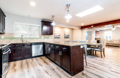 Oceanside Casa | Coastal Home Perfect for Large Families and Groups of Friends