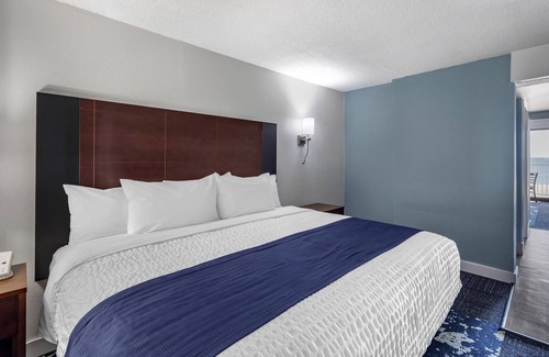 Northeast Virginia Beach Hotel | Coastal Hotel and Suites Virginia Beach Oceanfront