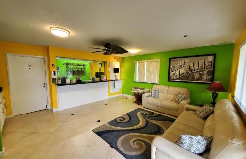 Wilmington Hotel | Coastal Inn & Suites