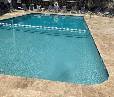 Hilton Head Island Apartamento | Coastal King Beach Flat Convenient to Everything!