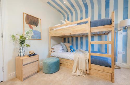 Bangor Apartamento | Coastal Location - Sleeps 6 & Pet Friendly