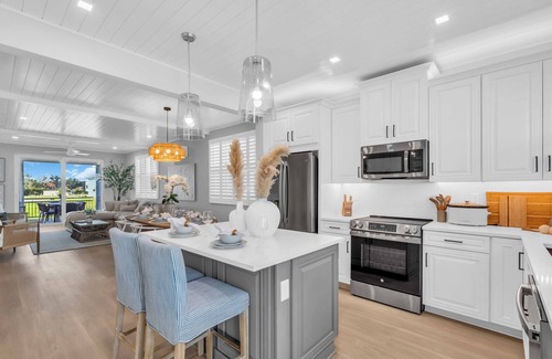 Cortez Casa | Coastal Luxe Villa! Tranquil 3-Story Retreat with Bay Views near Anna Maria Isl