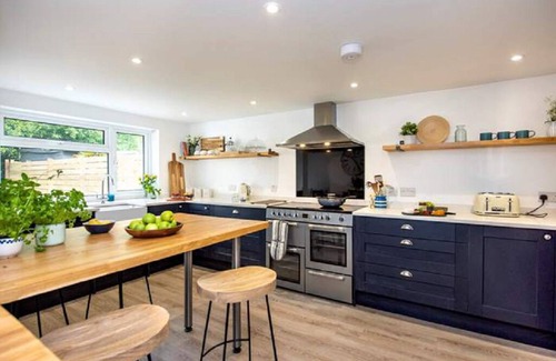 Carlyon Bay Casa | Coastal Luxury near Fowey - 5 mins to Beach & Golf
