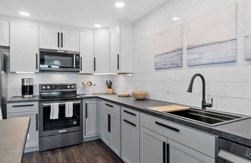Newbury Casa | Coastal Modern Beachfront Chalet, sleeps 10+