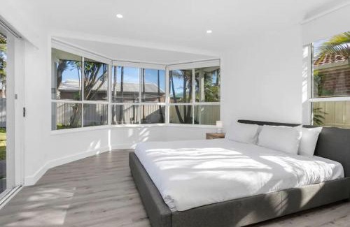 Anna Bay Casa | Coastal Oasis Steps to the Water's Edge