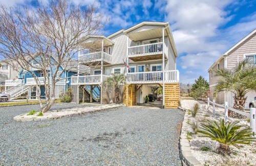 Holden Beach Casa | Coastal Oasis with Decks Walk to Holden Beach!