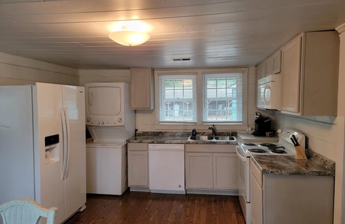 Ocean Isle Beach Cabaña | Coastal OIB Cottage