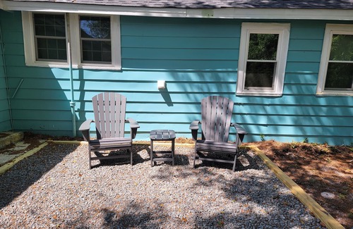 Ocean Isle Beach Cabaña | Coastal OIB Cottage
