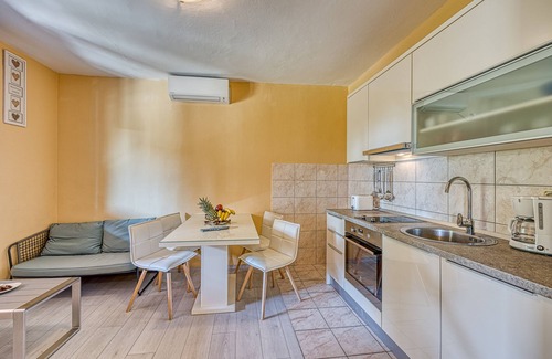 Sveti Filip i Jakov Villa | Coastal Paradise Villa with Pool, Sveti Filip i Jakov, Croatia