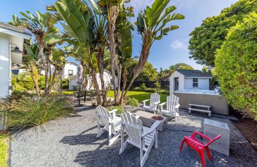 Carlsbad Village Casa | Coastal Palm Haven - With Hot Tub