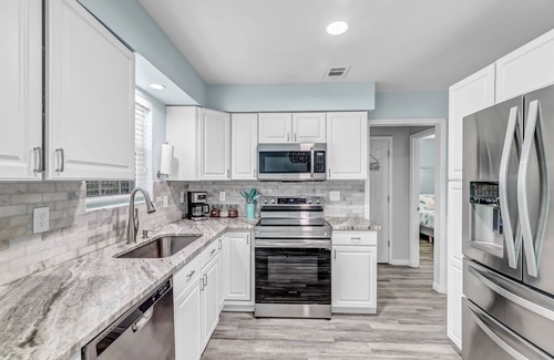 Silver Lake Casa | Coastal Paradise-Monthly Stays Welcome-Pet Friendly