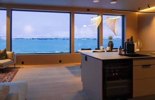 Tromso Casa | Coastal Retreat 3 Bedroom Haven