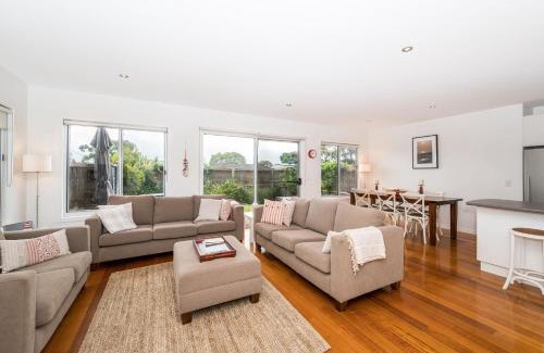 Inverloch Casa | Coastal Retreat Inverloch Linen included free Wifi