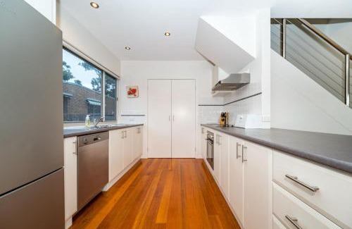 Inverloch Casa | Coastal Retreat Inverloch Linen included free Wifi