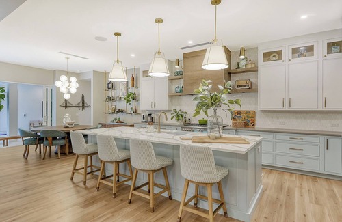 Cherokee Park Casa | Coastal Retreat Near Siesta Key- 5 Bedrooms, Pool & Spa- 1 month minimum