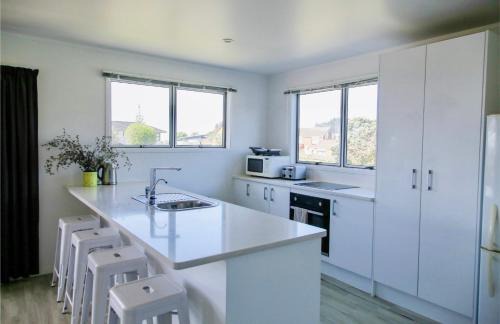 Whiritoa Casa | Coastal Retreat - Whiritoa Holiday House