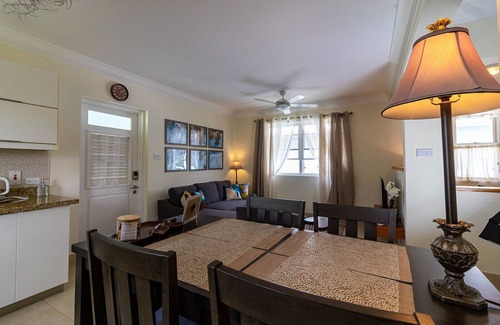 Enterprise Condominio | Coastal Serenity - Rooftop Terrace, 1 minute to ocean