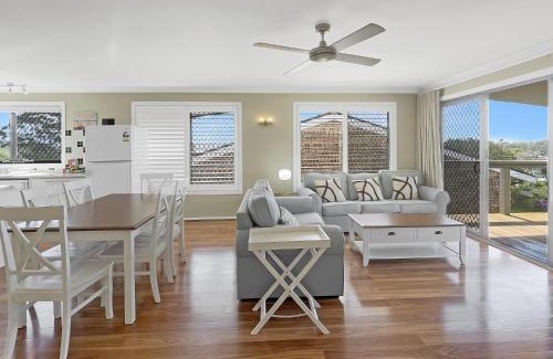 Batehaven Casa | Coastal Upper-Level Home with Shared Pool Access