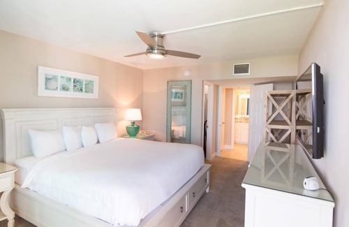 Sanibel Hotel | Coastal Vacation | Garden Views, Dolphin Tours, Biking Trails | 2 Units
