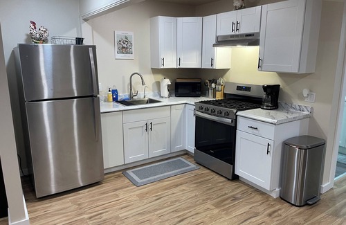 Freshwater Casa | Coastal Valley Hideout , 5 bedroom, 3 bath, 5 min to Cal Poly. Redwoods!