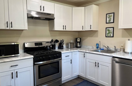 Freshwater Casa | Coastal Valley Hideout , 5 bedroom, 3 bath, 5 min to Cal Poly. Redwoods!