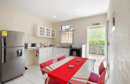 Enterprise Apartamento | Coastal View Apt #1 - 2 bed