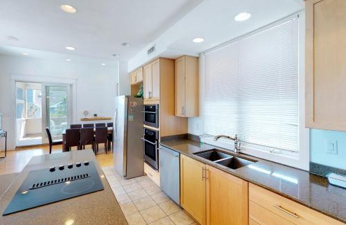 Sandbridge Casa | Coastal View II