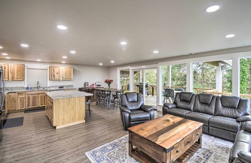 Copalis Beach Casa | Coastal Washington Getaway: Walk to Beach!