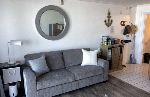 Lenox Park Condominio | Coastal Waters ~ One Bedroom Oceanfront Condo