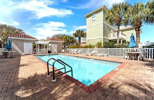 Emerald Waters Village Casa | Coastal91 Free Golf Cart Gated Beach Access