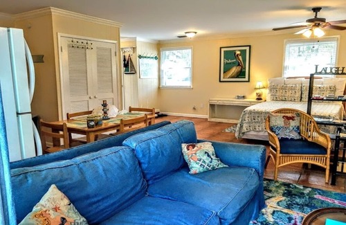 Country Club Estates Apartamento | Escapada linda y acogedora en Tidal Creek & Marsh
