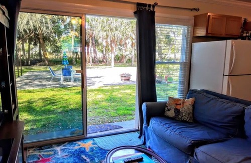 Country Club Estates Apartamento | Escapada linda y acogedora en Tidal Creek & Marsh