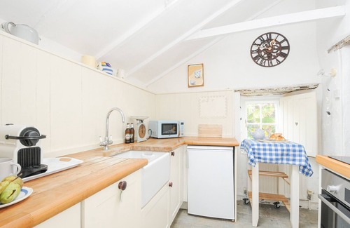 Charlestown Cabaña | Cobb Cottage