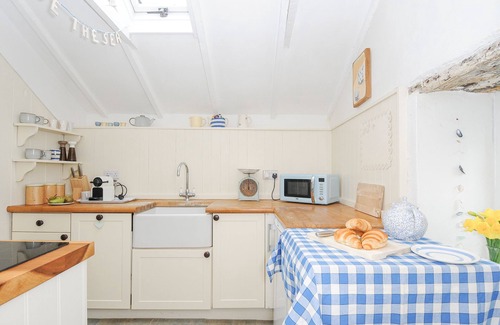 Charlestown Cabaña | Cobb Cottage